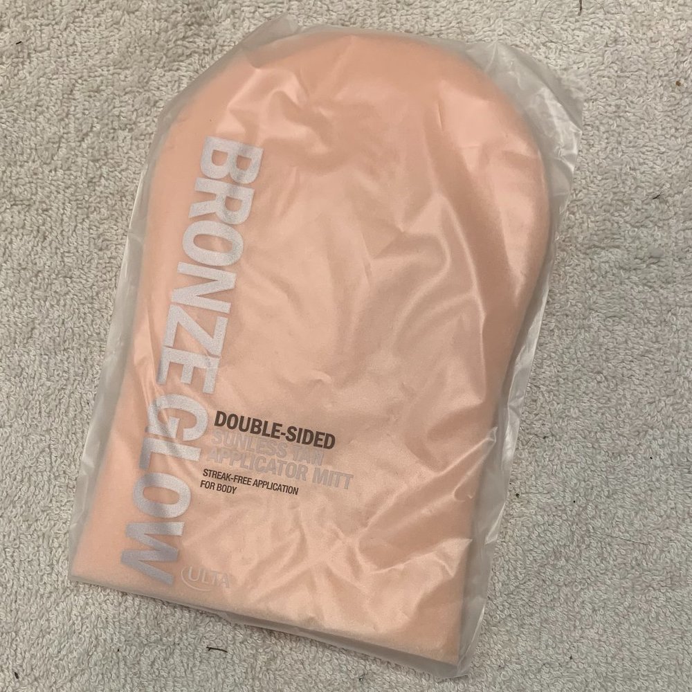 Ulta Bronze Glow Sunless Tan Applicator Mitt